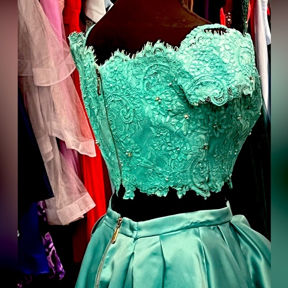 2pc Sherri Hill - Picture 4 of 4